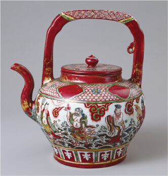 重要美術品 五彩人物文水注(金襴手)