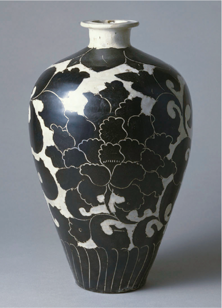 重要美術品　白釉黒花牡丹文梅瓶