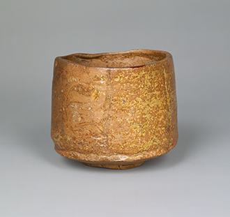 伊賀筒茶碗 新二郎(根津美術館蔵)