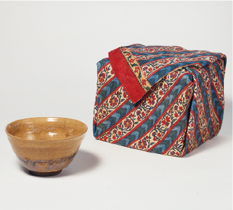 重要美術品　伯庵茶碗　銘 冬木と段更紗包み裂 