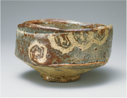 重要文化財 鼠志野茶碗　銘 峯紅葉